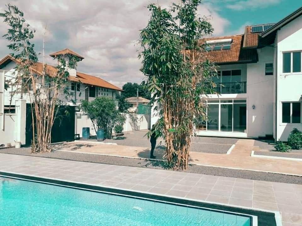 Aradhana Airport Transit Hotel Katunayaka Exterior photo