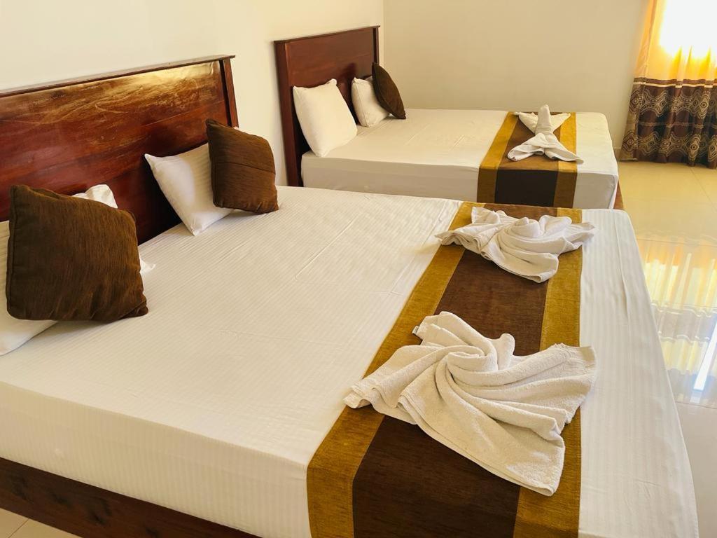 Aradhana Airport Transit Hotel Katunayaka Exterior photo