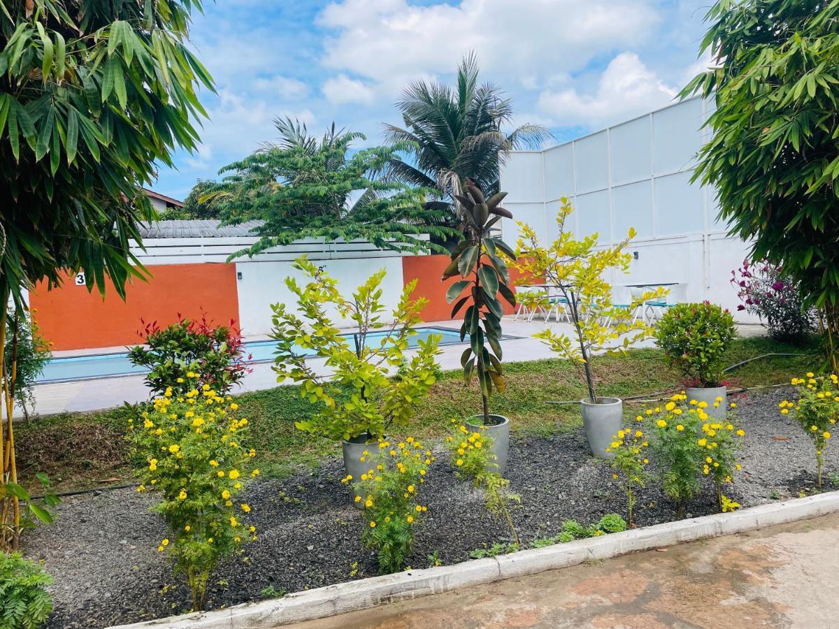 Aradhana Airport Transit Hotel Katunayaka Exterior photo